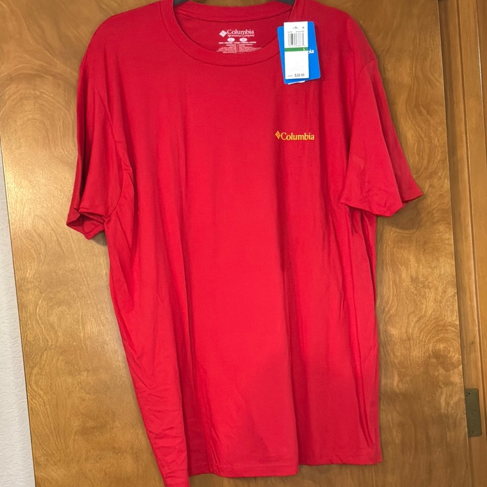 Columbia Men's Red T-Shirt